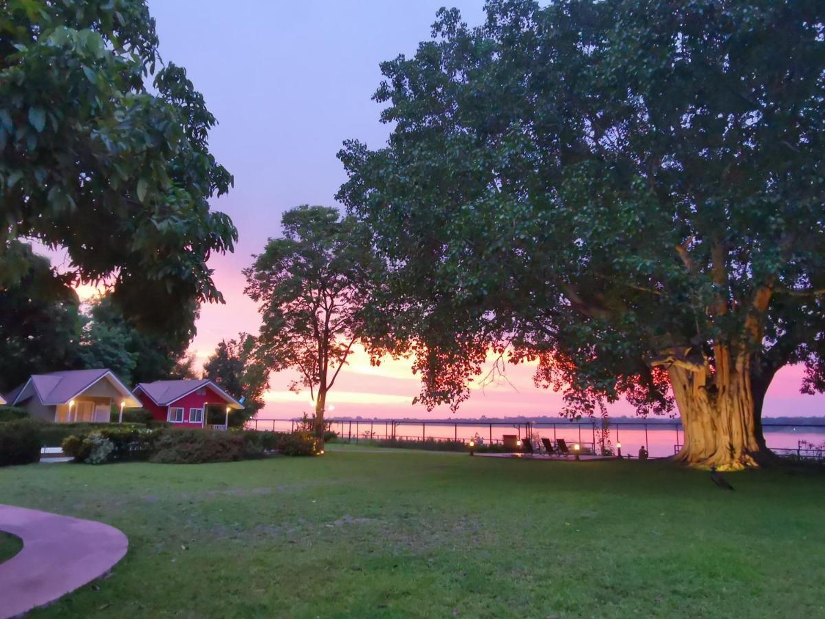 Bo Tree Cottage On The River Mukdahan Exterior foto